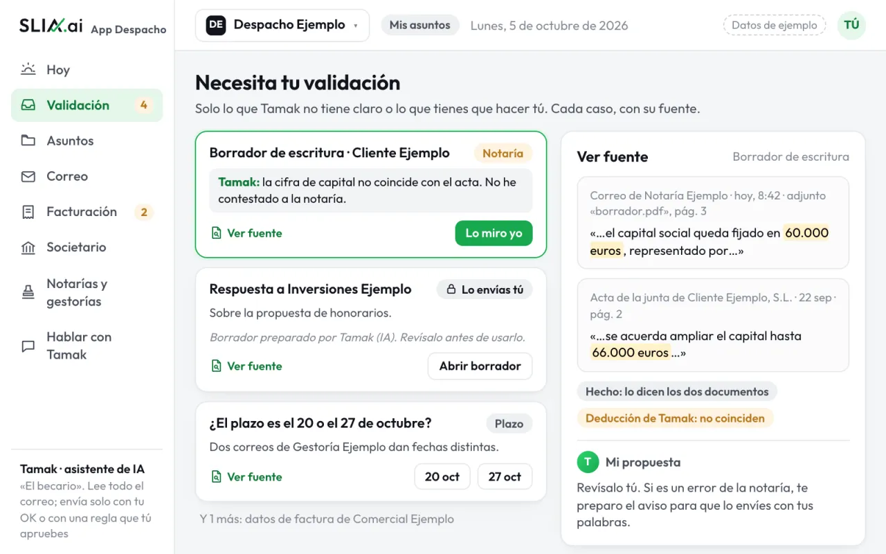 Bandeja «Necesita tu validación» con casos de ejemplo, cada uno con la recomendación de Tamak y el botón «Ver fuente».
